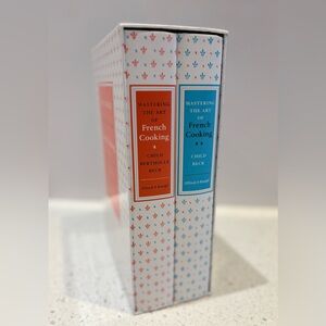 Julia Child Master the Art of French Cooking, the Essential Cooking Classics